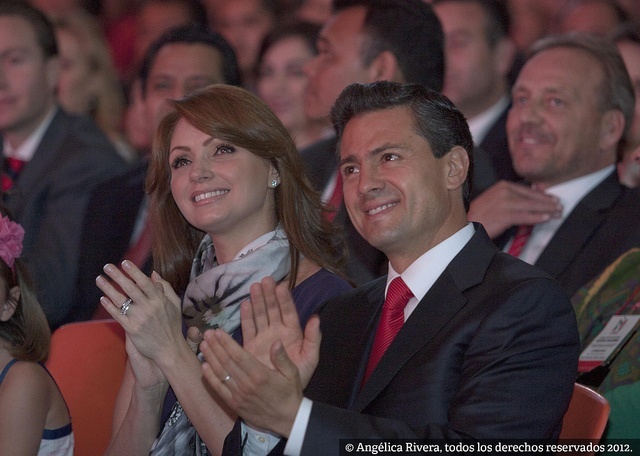 Mexico Nieto w Wife Sitting