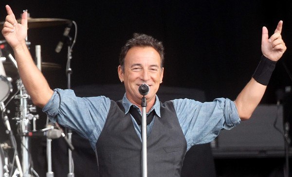 The Bruce Springsteen Throws Full Support