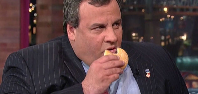 Too Fat to be President! Christie eating donut
