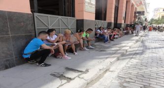 Cuba to Allow Full Internet Access for Mobile Phones