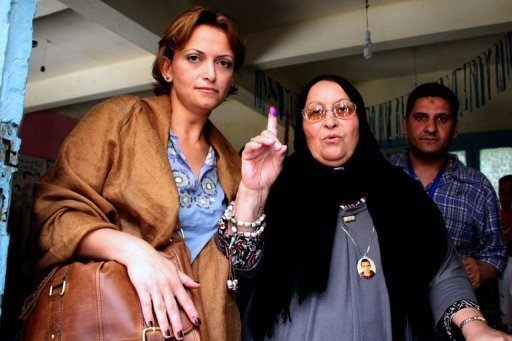Egypt Voters w Purple Fingers Old Hijab