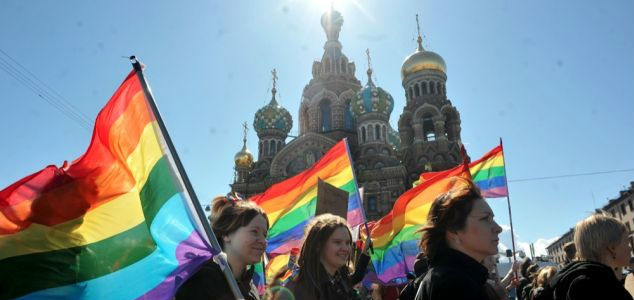 Russia's Putin Ukraine anti-gay propaganda extension