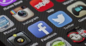 Experts: Social Media Algorithms Threaten Democracy