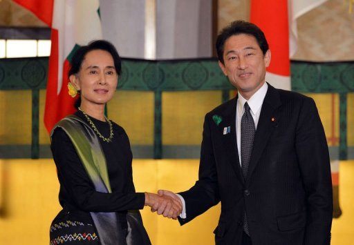 Suu Kyi calls For Japan aid from economic giant