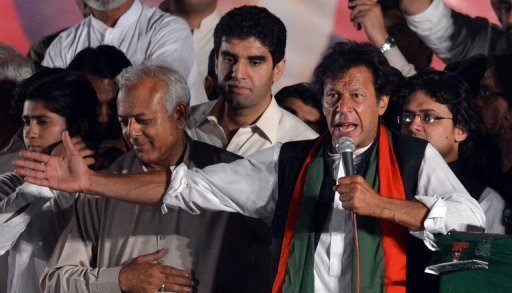 Imran Khan creates youth power using wide popularity