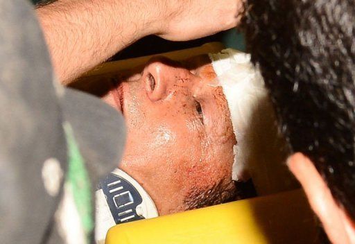 Election Hopeful Imran Khan Injured in Fall