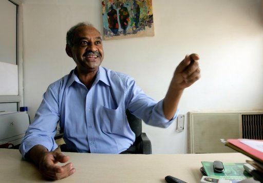 Faisal Mohammed Salih Sudan journalist receives award