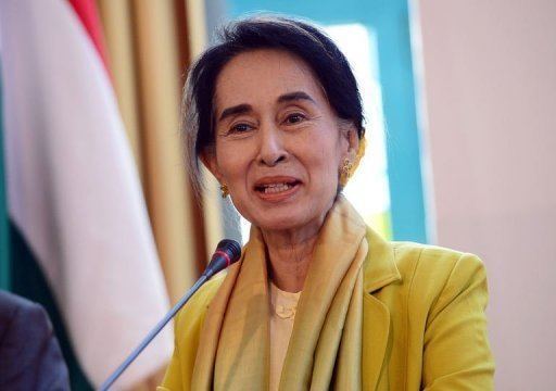 Myanmar opposition leader Aung Suu Kyi meets Dalai Lama