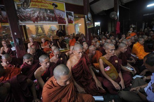 Saffron Revolution peace with Burma Muslims