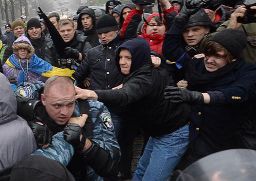 Ukraine Protests Clash With Police